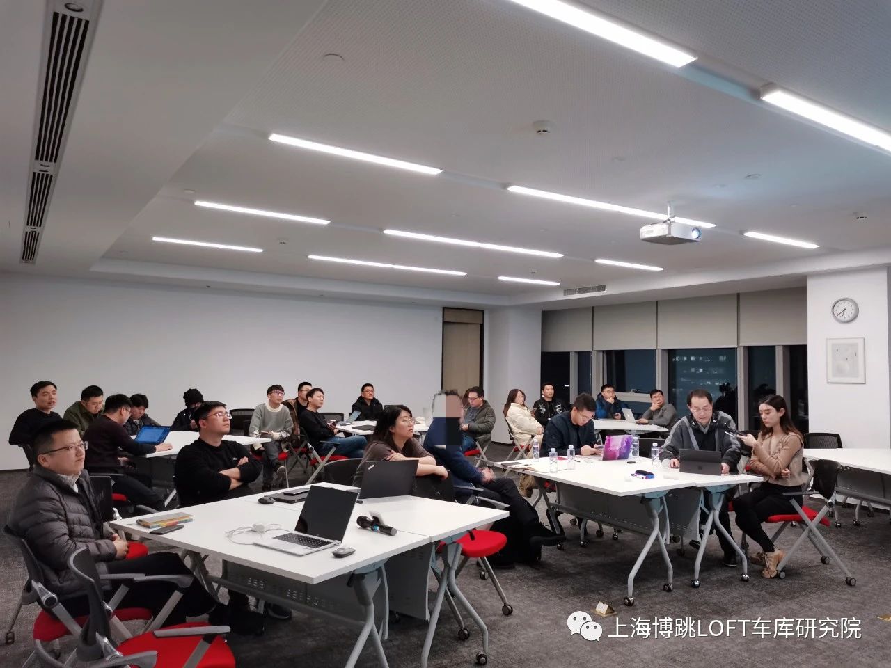 昌吉杭州LOFT车库专题会