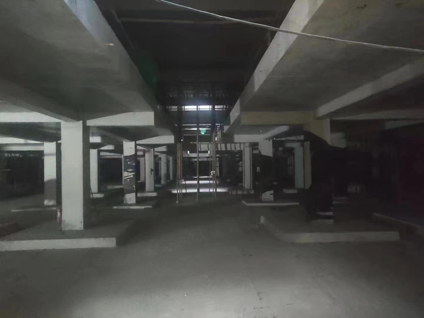 昌吉山东又一个上海博普LOFT车库拔地而起